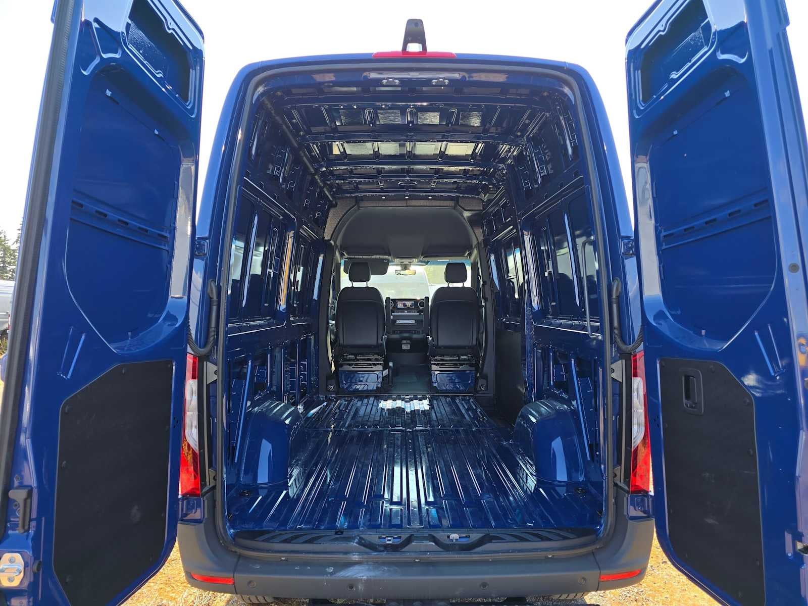2026 Mercedes-Benz Sprinter 2500 Standard Roof I4 Diesel HO 144 AWD