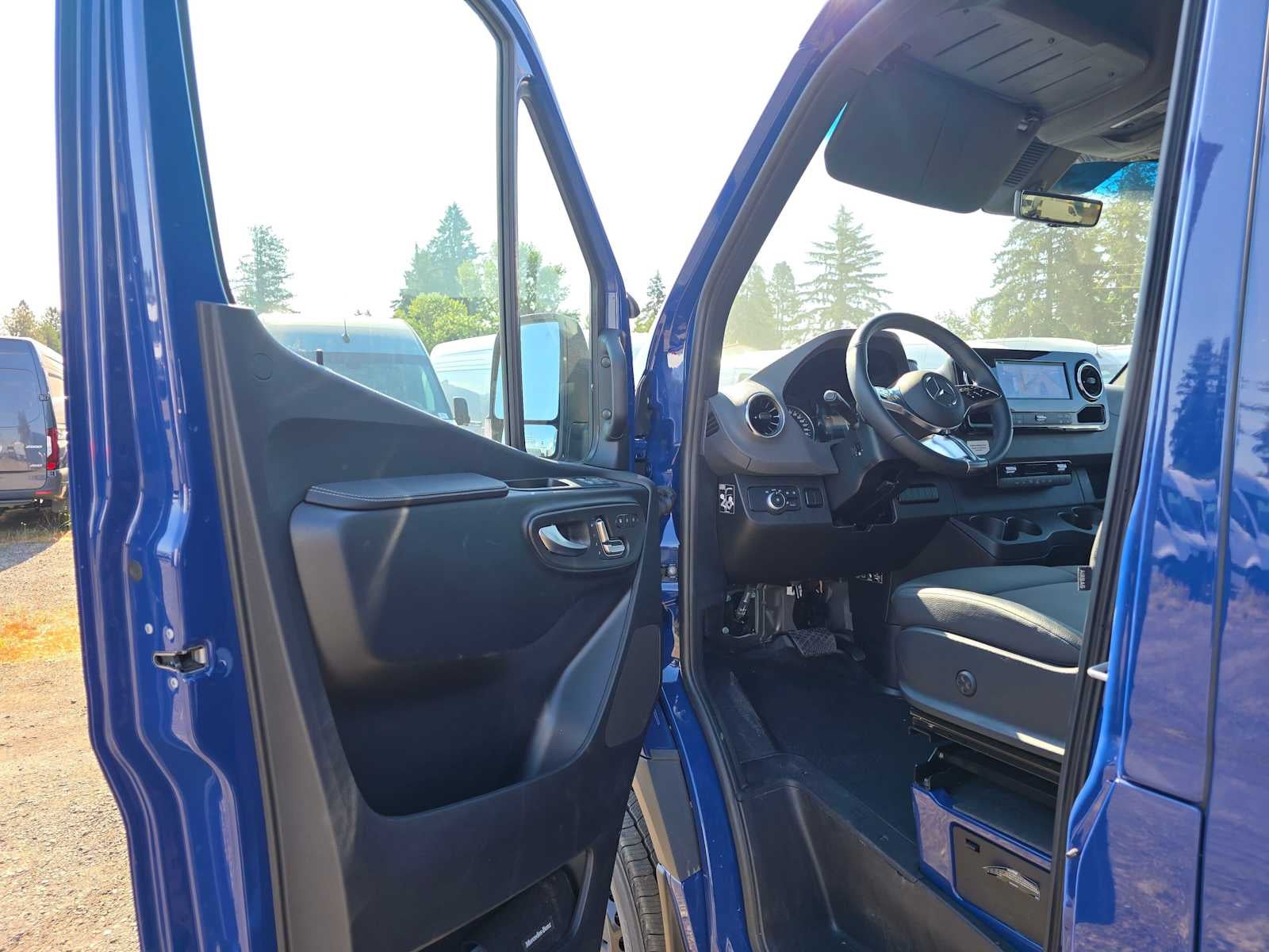 2026 Mercedes-Benz Sprinter 2500 Standard Roof I4 Diesel HO 144 AWD