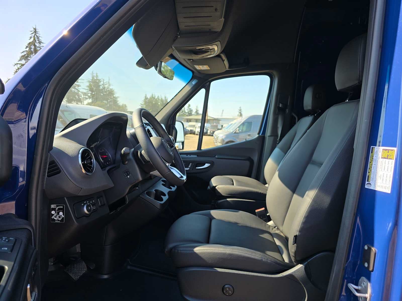 2026 Mercedes-Benz Sprinter 2500 Standard Roof I4 Diesel HO 144 AWD