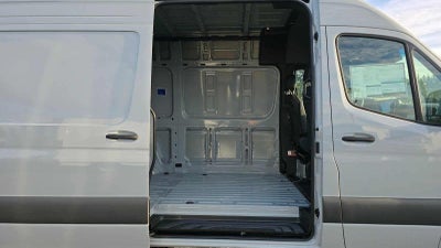 2026 Mercedes-Benz Sprinter 2500 Standard Roof I4 Diesel HO 144" AWD