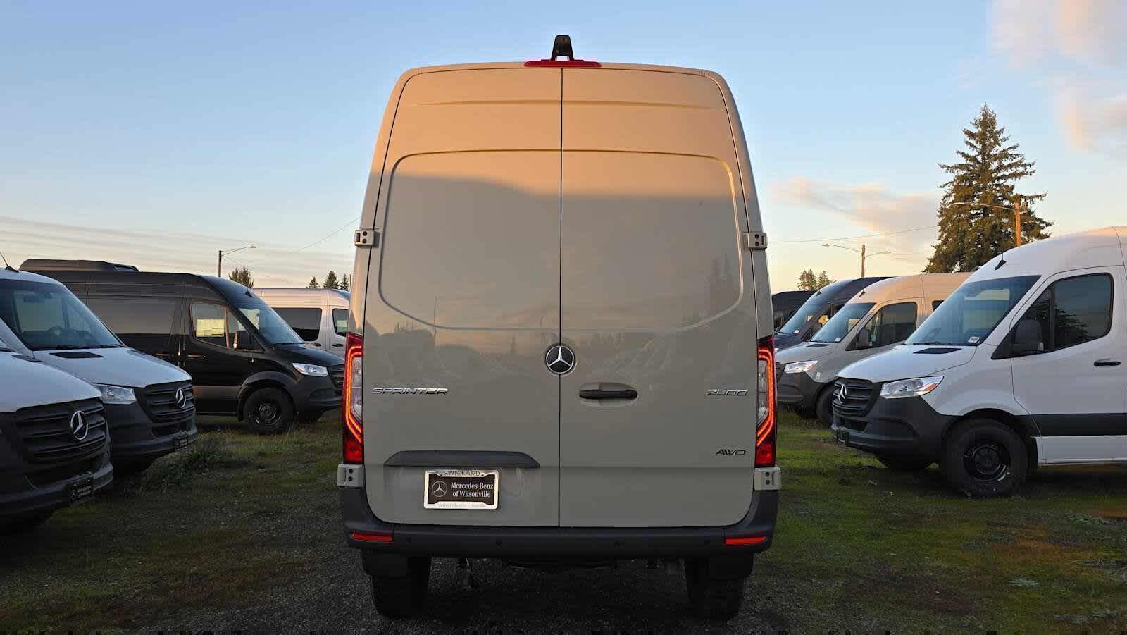 2026 Mercedes-Benz Sprinter 2500 Standard Roof I4 Diesel HO 144 AWD
