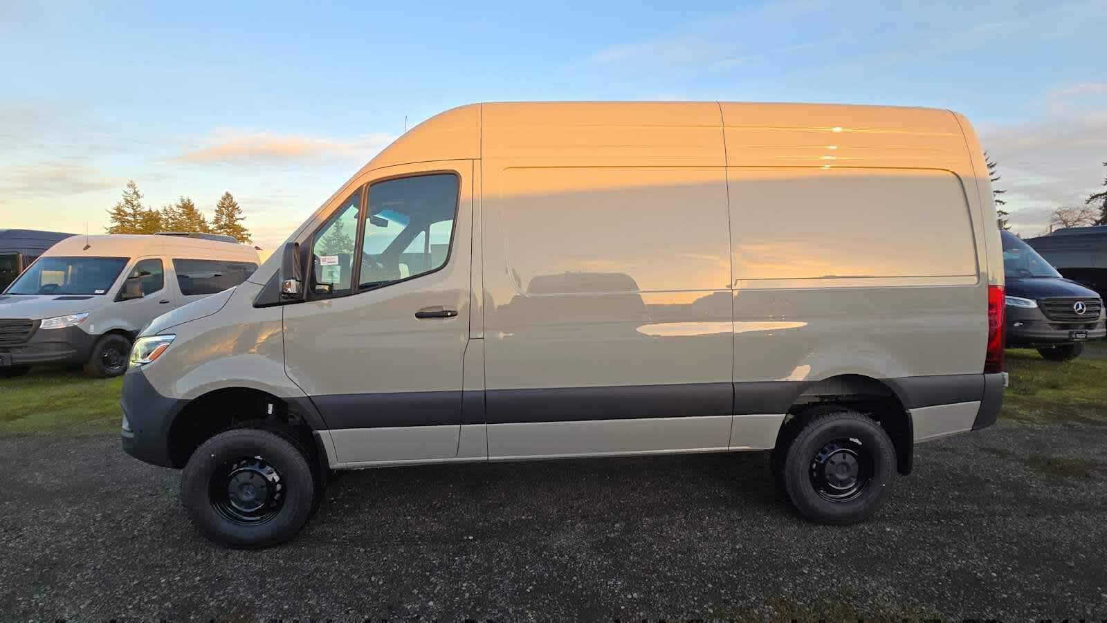 2026 Mercedes-Benz Sprinter 2500 Standard Roof I4 Diesel HO 144 AWD