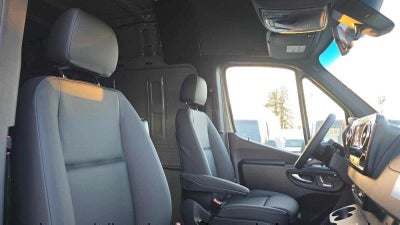 2026 Mercedes-Benz Sprinter 2500 Standard Roof I4 Diesel HO 144 AWD