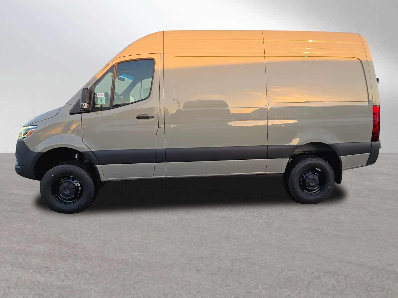2026 Mercedes-Benz Sprinter 2500 Standard Roof I4 Diesel HO 144 AWD