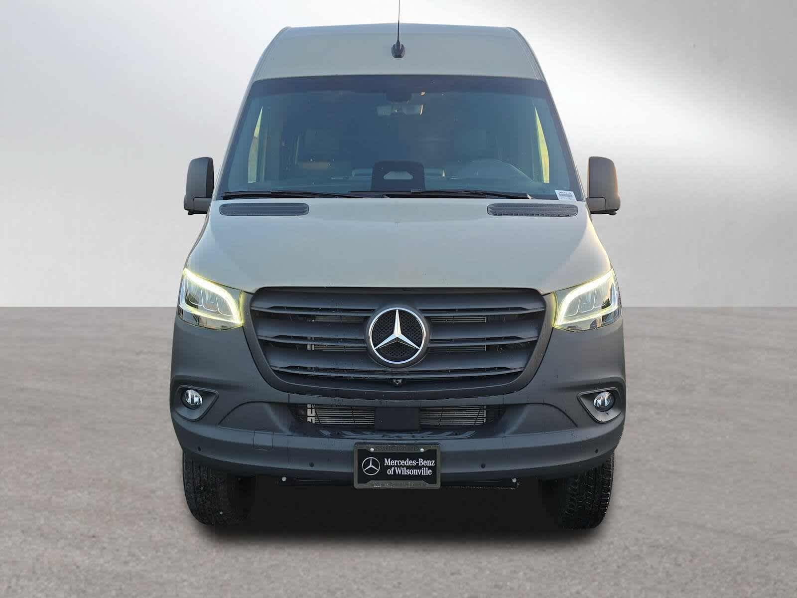 2026 Mercedes-Benz Sprinter 2500 Standard Roof I4 Diesel HO 144 AWD