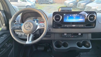 2026 Mercedes-Benz Sprinter 2500 Standard Roof I4 Diesel HO 144 AWD