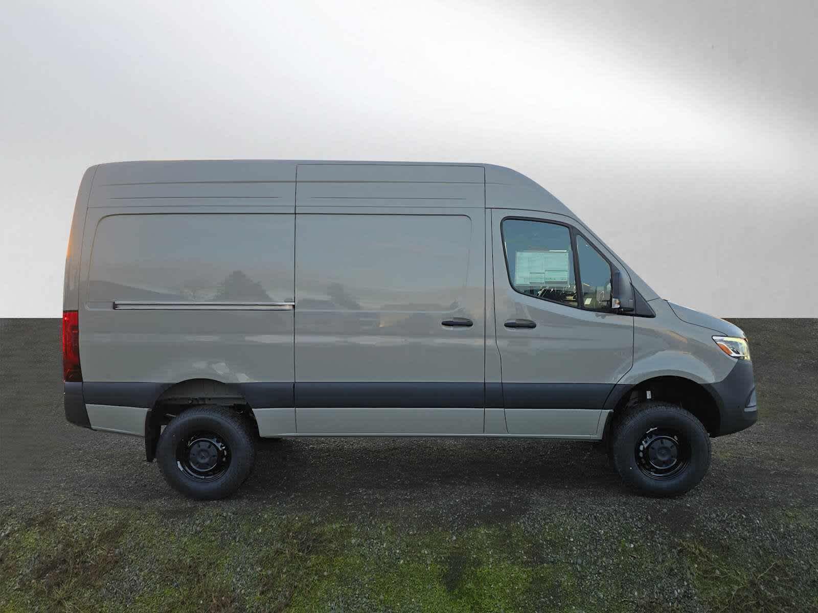 2026 Mercedes-Benz Sprinter 2500 Standard Roof I4 Diesel HO 144 AWD
