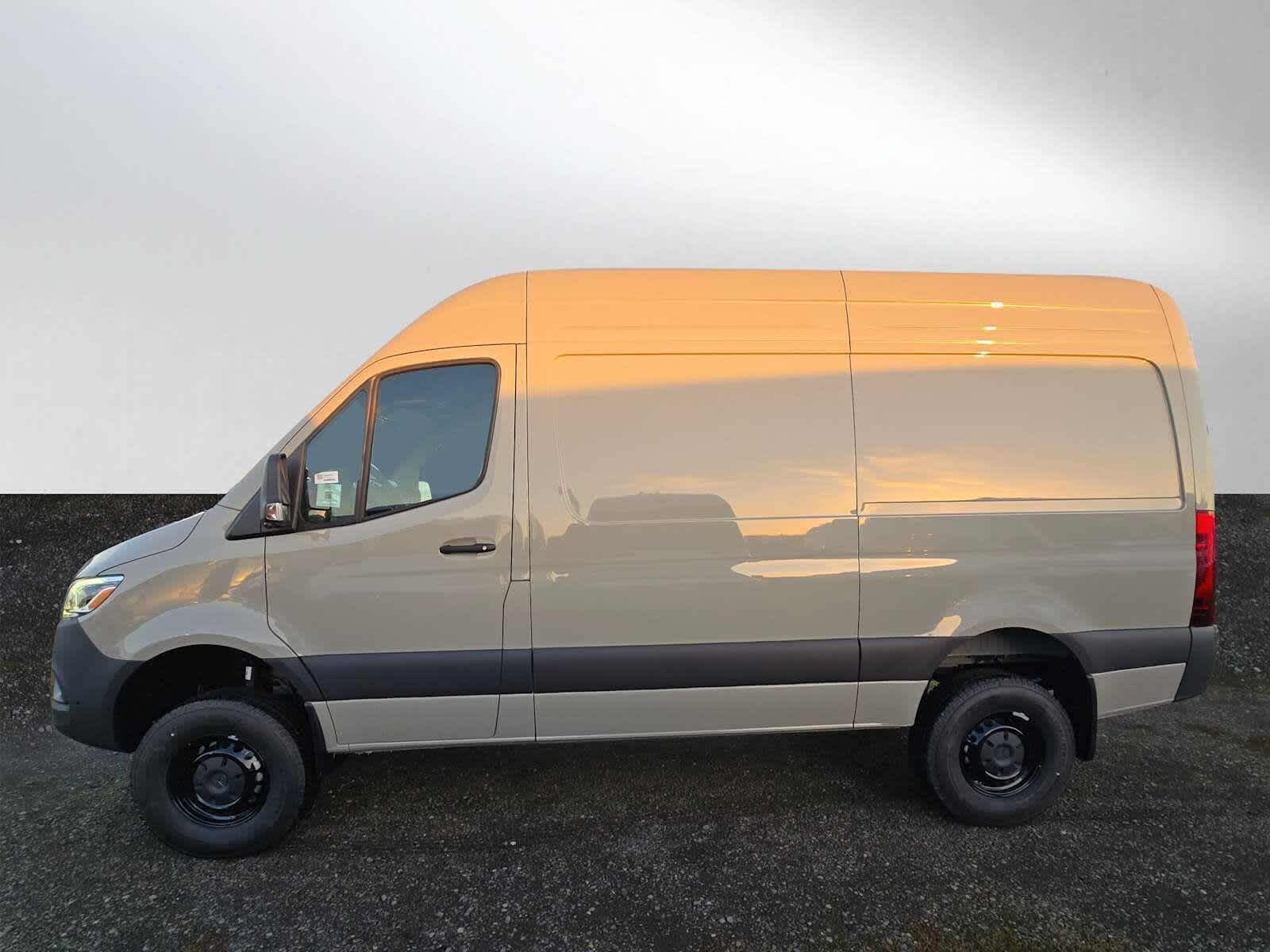 2026 Mercedes-Benz Sprinter 2500 Standard Roof I4 Diesel HO 144 AWD