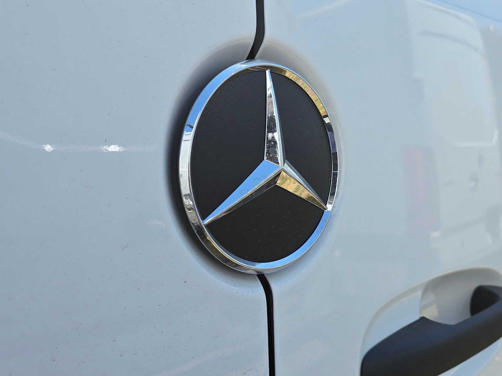 2026 Mercedes-Benz Sprinter 2500 Standard Roof I4 Diesel HO 144 AWD
