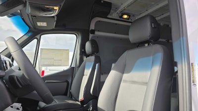 2026 Mercedes-Benz Sprinter 2500 Standard Roof I4 Diesel HO 144 AWD
