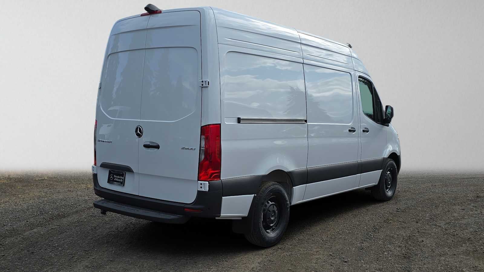2026 Mercedes-Benz Sprinter 2500 Standard Roof I4 Diesel HO 144 AWD