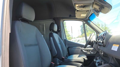 2026 Mercedes-Benz Sprinter 2500 Standard Roof I4 Diesel HO 144 AWD