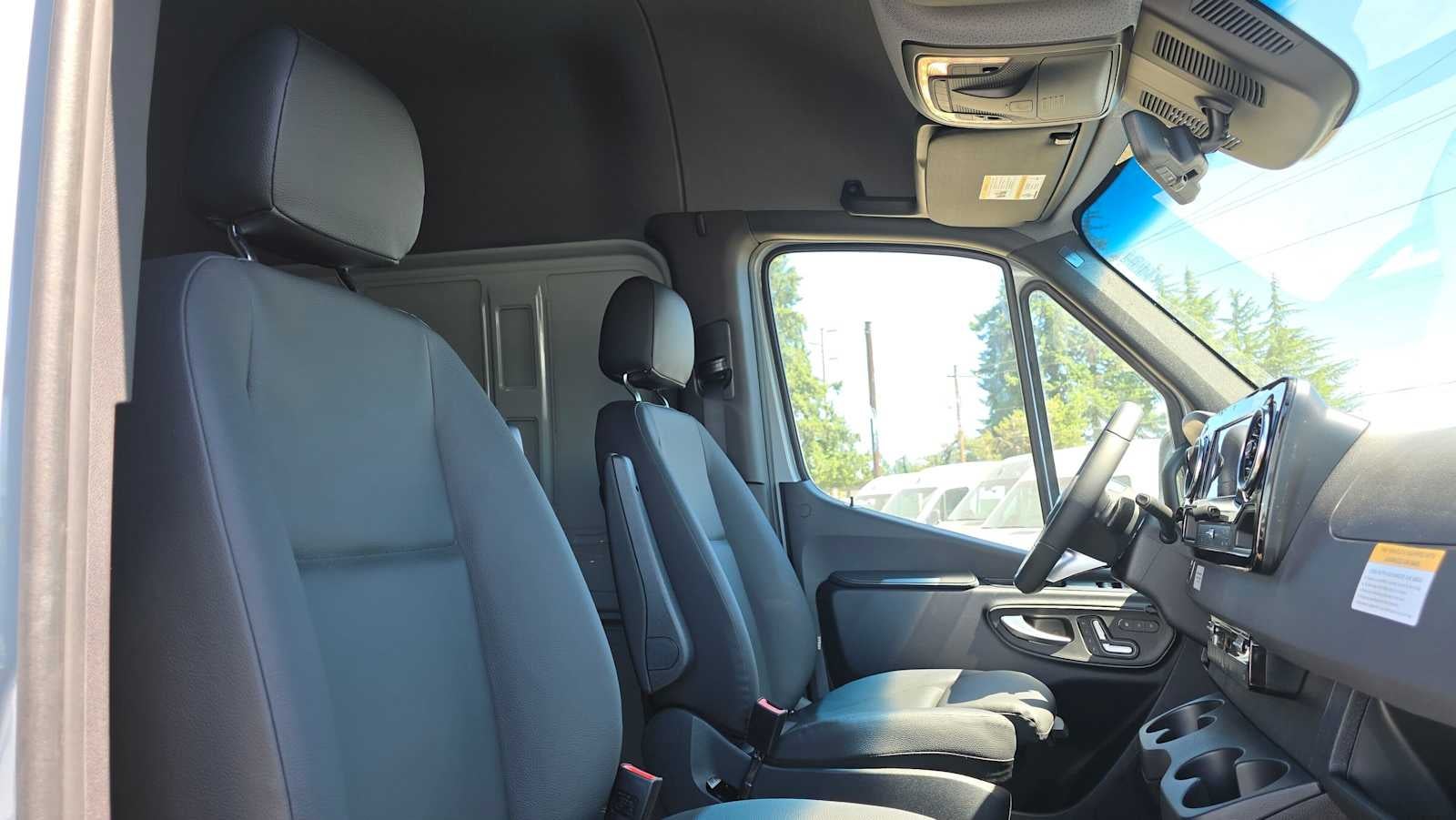 2026 Mercedes-Benz Sprinter 2500 Standard Roof I4 Diesel HO 144 AWD