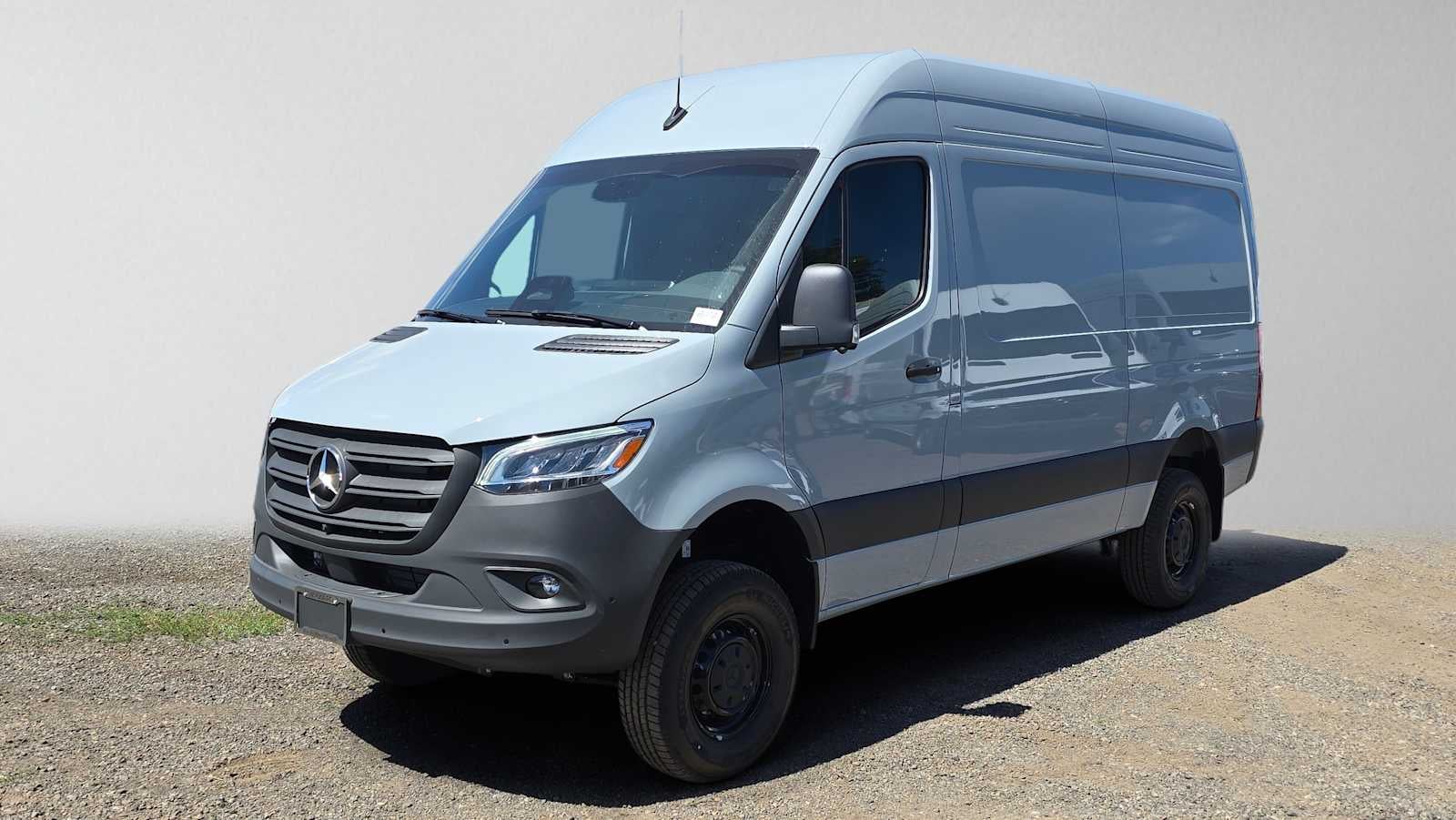 2026 Mercedes-Benz Sprinter 2500 Standard Roof I4 Diesel HO 144 AWD