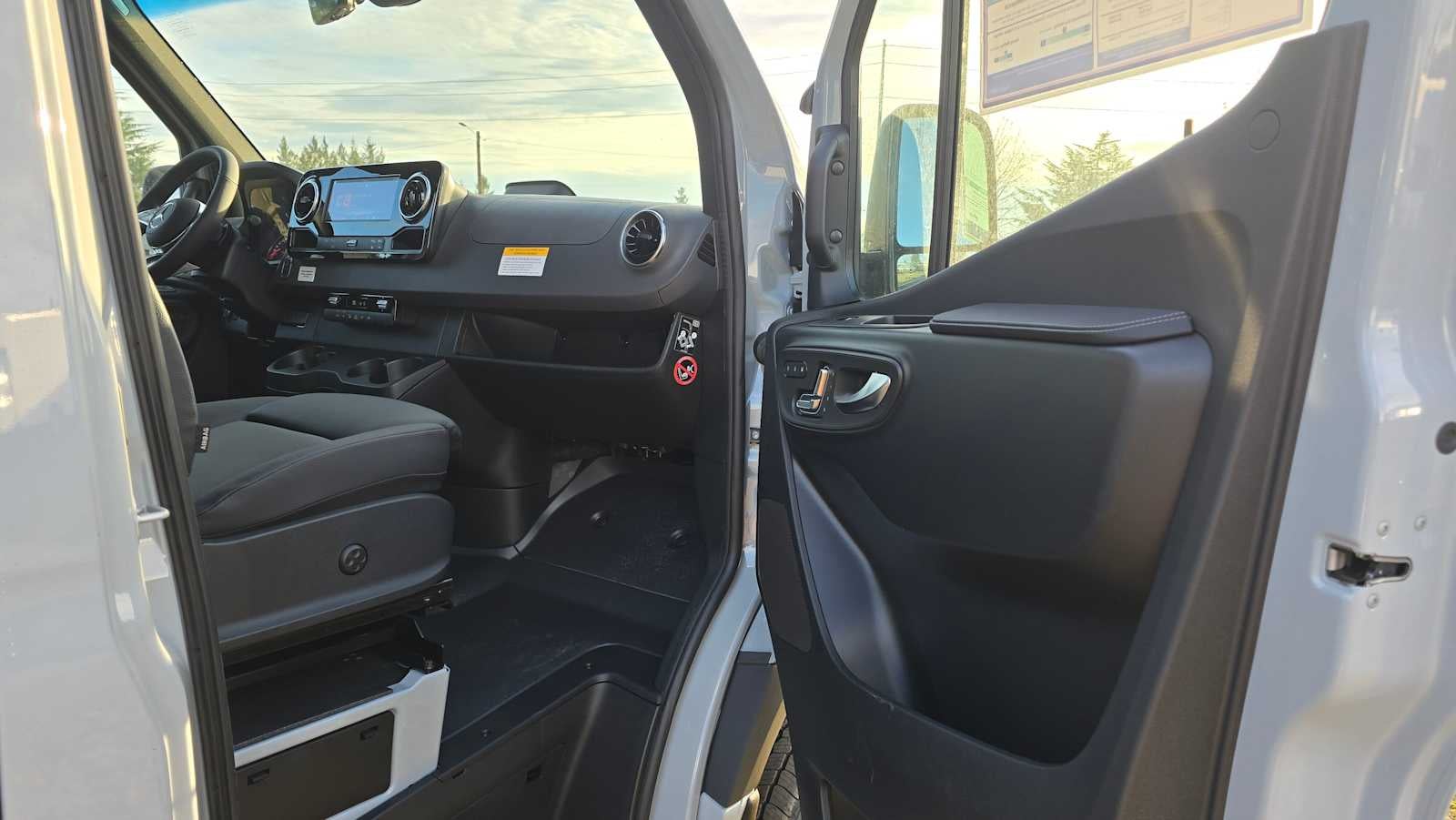 2026 Mercedes-Benz Sprinter 2500 Standard Roof I4 Diesel HO 144" AWD