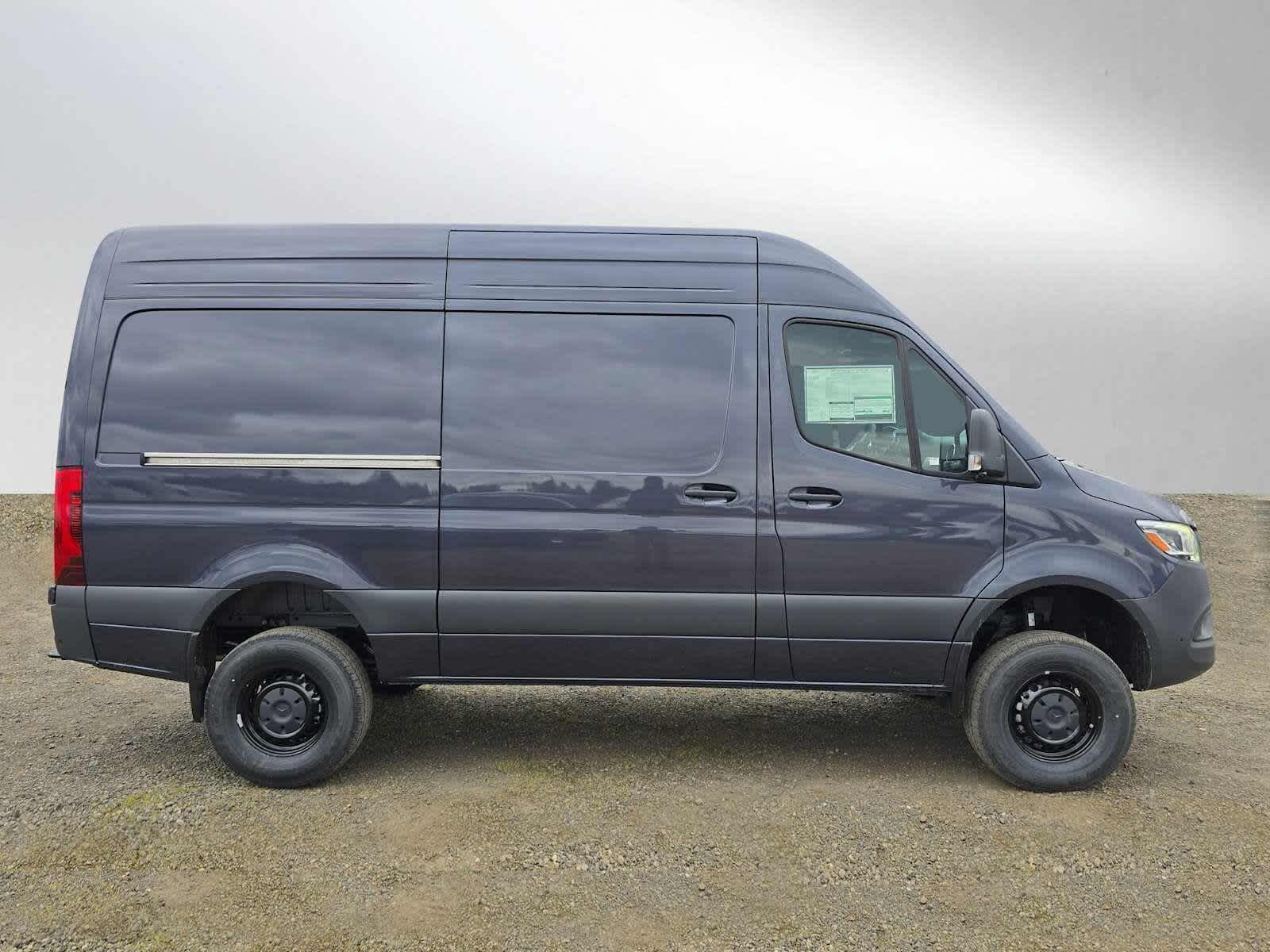 2026 Mercedes-Benz Sprinter 2500 Standard Roof I4 Diesel HO 144 AWD