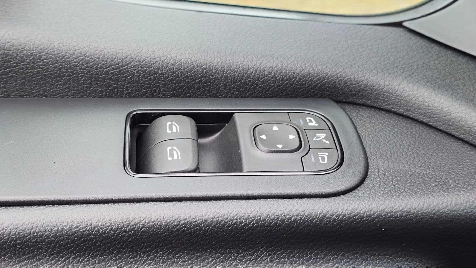 2026 Mercedes-Benz Sprinter 2500 Standard Roof I4 Diesel HO 144 AWD