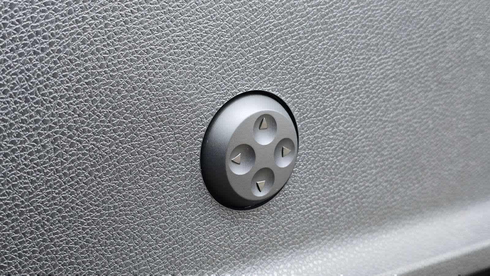 2026 Mercedes-Benz Sprinter 2500 Standard Roof I4 Diesel HO 144 AWD