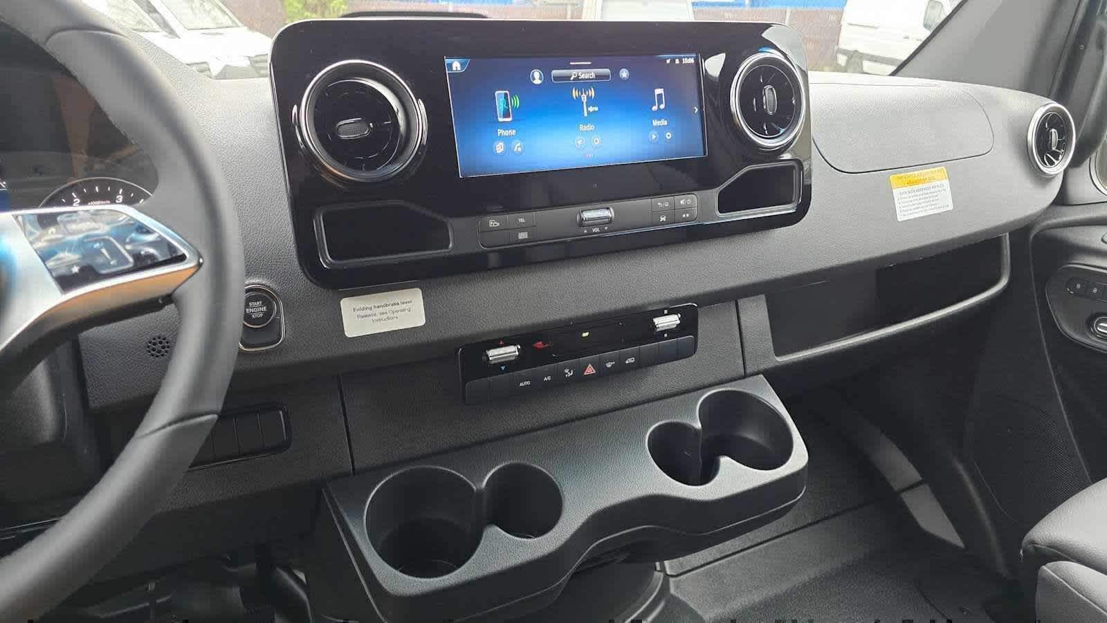 2026 Mercedes-Benz Sprinter 2500 Standard Roof I4 Diesel HO 144 AWD