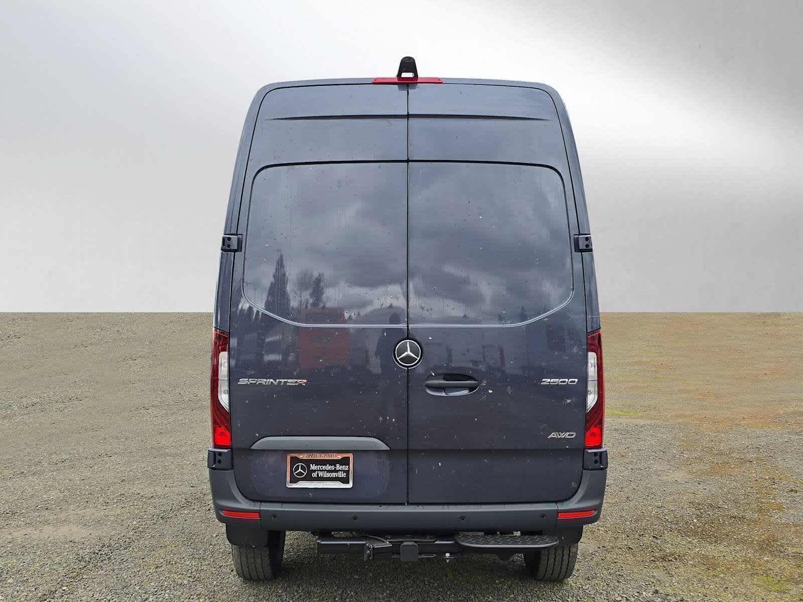 2026 Mercedes-Benz Sprinter 2500 Standard Roof I4 Diesel HO 144 AWD