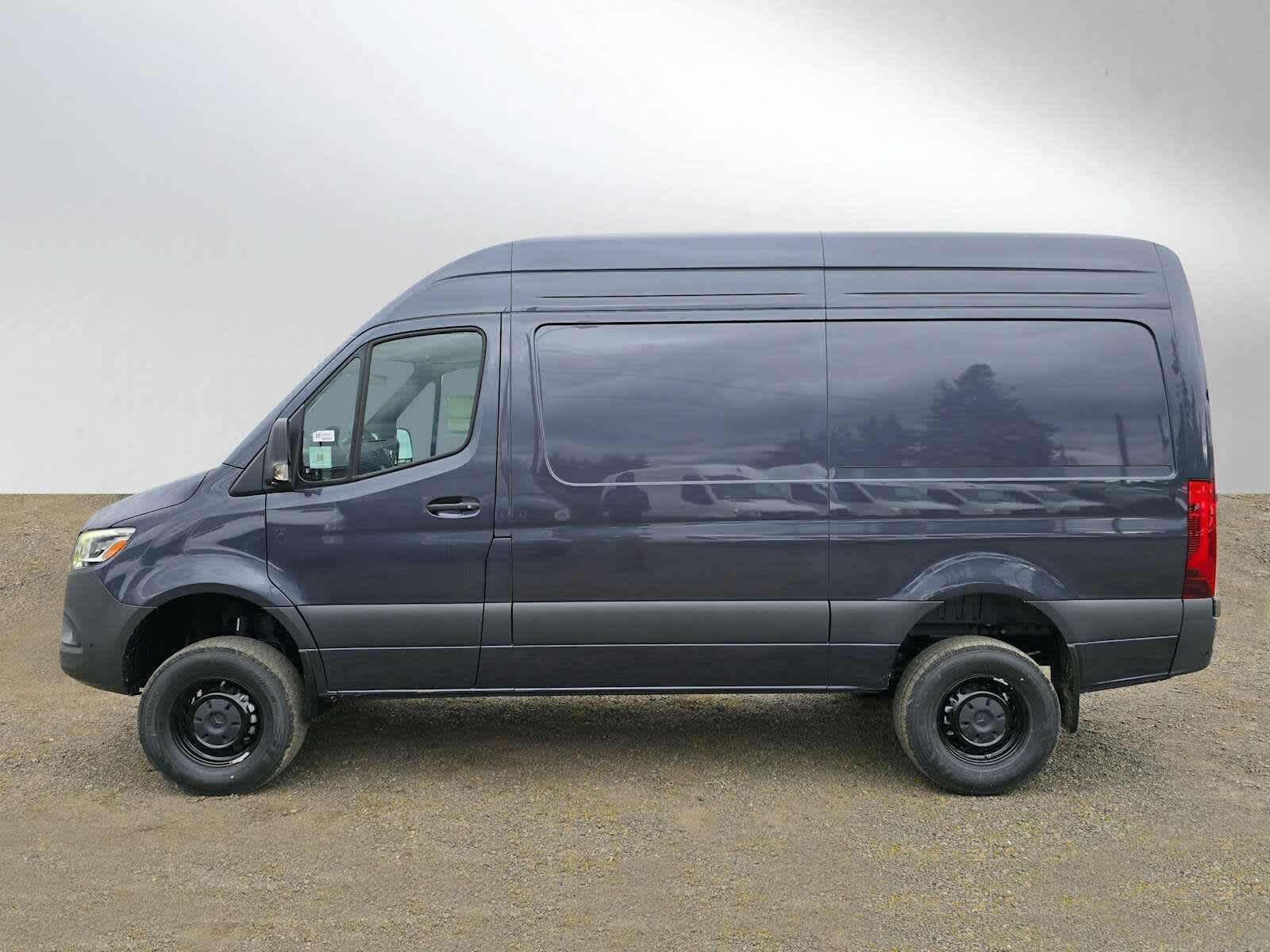 2026 Mercedes-Benz Sprinter 2500 Standard Roof I4 Diesel HO 144 AWD