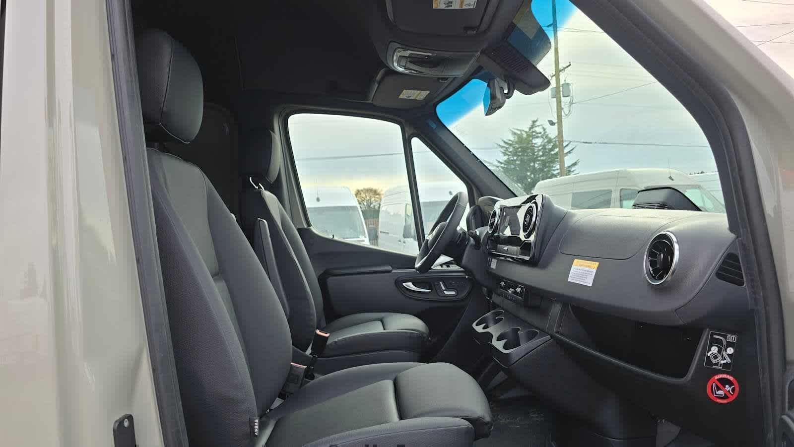 2026 Mercedes-Benz Sprinter 2500 Standard Roof I4 Diesel HO 144 AWD