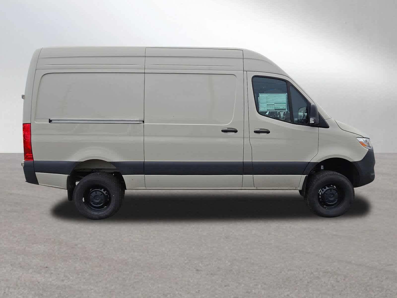 2026 Mercedes-Benz Sprinter 2500 Standard Roof I4 Diesel HO 144 AWD