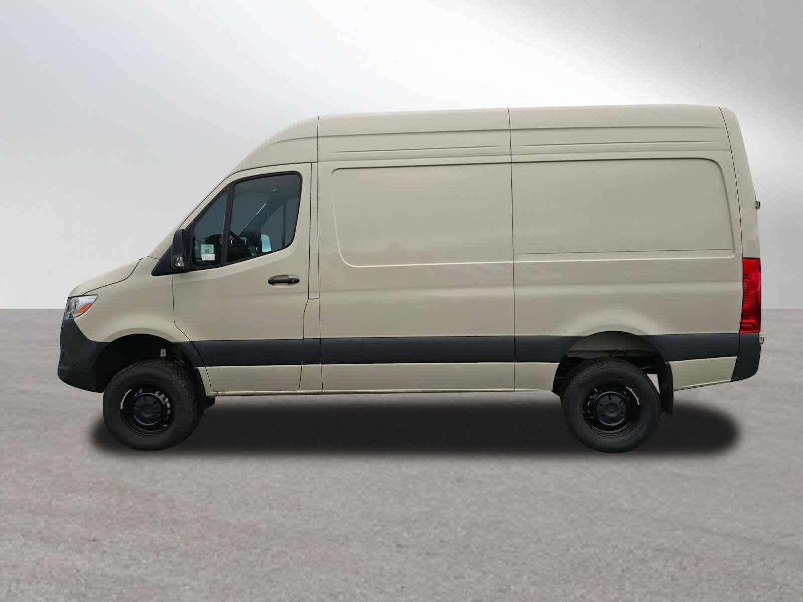 2026 Mercedes-Benz Sprinter 2500 Standard Roof I4 Diesel HO 144 AWD