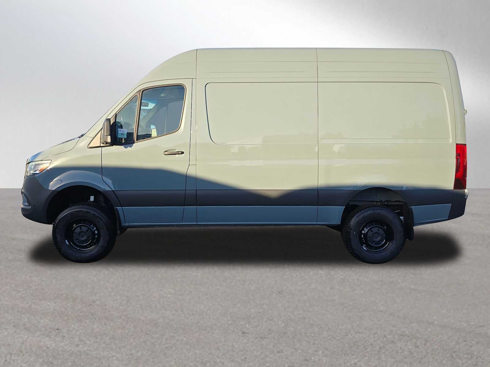 2026 Mercedes-Benz Sprinter 2500 Standard Roof I4 Diesel HO 144" AWD