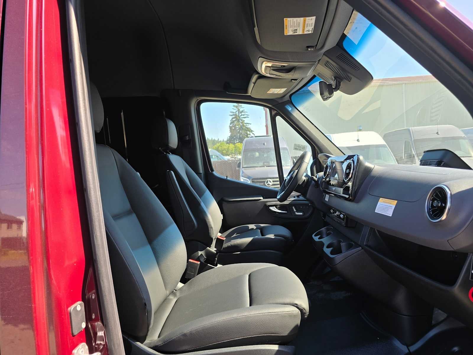 2026 Mercedes-Benz Sprinter 2500 Standard Roof I4 Diesel HO 144 AWD
