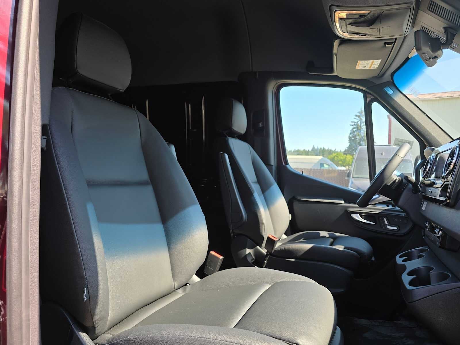 2026 Mercedes-Benz Sprinter 2500 Standard Roof I4 Diesel HO 144 AWD