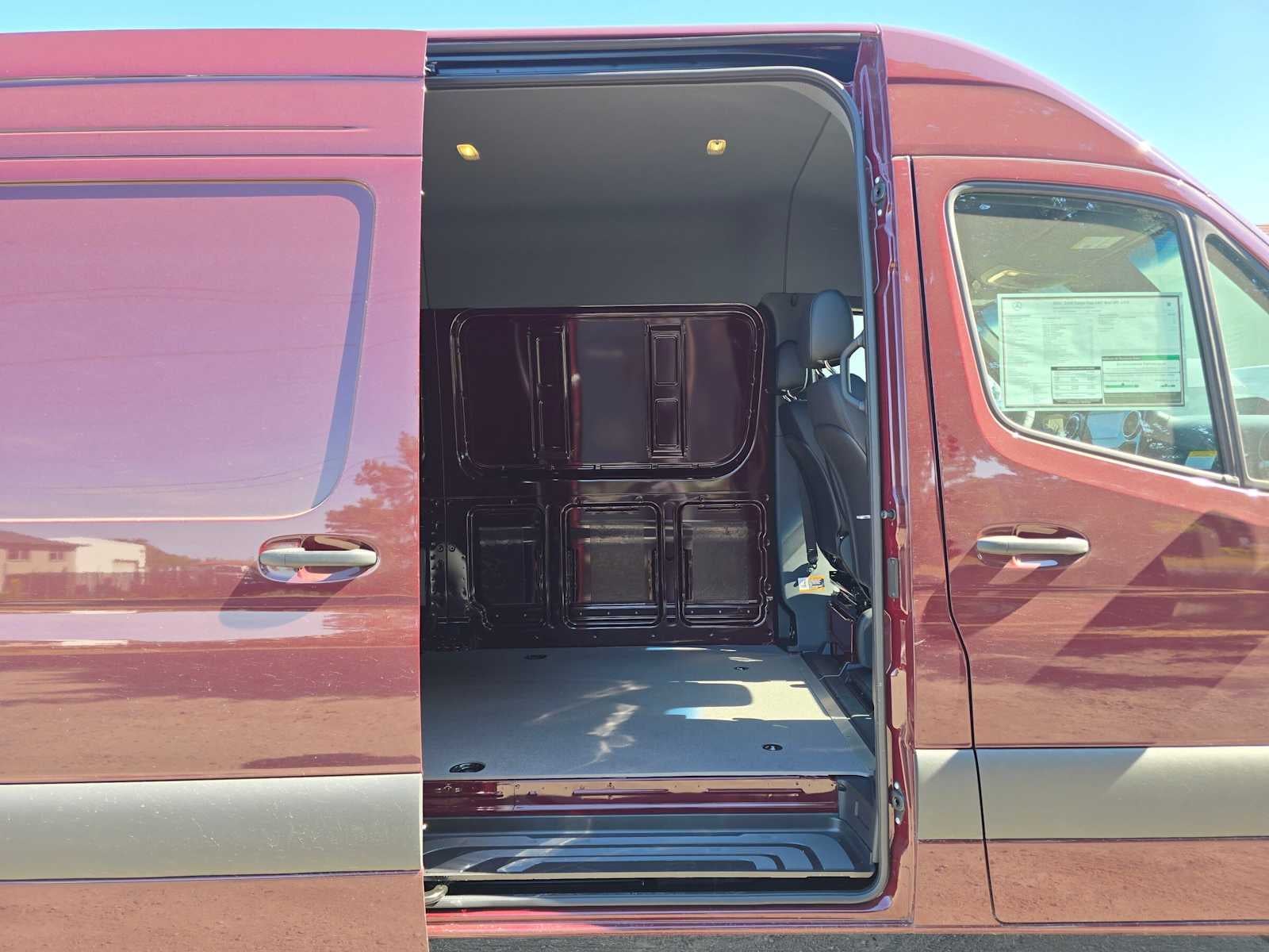 2026 Mercedes-Benz Sprinter 2500 Standard Roof I4 Diesel HO 144 AWD