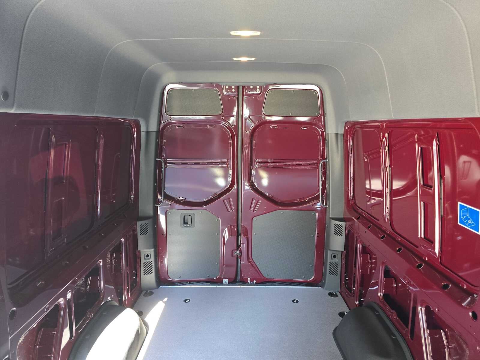 2026 Mercedes-Benz Sprinter 2500 Standard Roof I4 Diesel HO 144 AWD