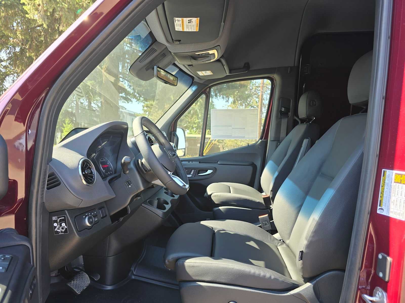 2026 Mercedes-Benz Sprinter 2500 Standard Roof I4 Diesel HO 144 AWD