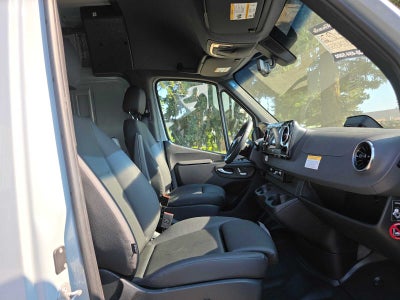 2026 Mercedes-Benz Sprinter 2500 Standard Roof I4 Diesel HO 144 AWD