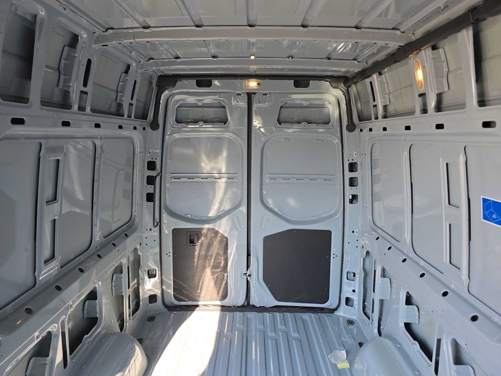 2026 Mercedes-Benz Sprinter 2500 Standard Roof I4 Diesel HO 144 AWD
