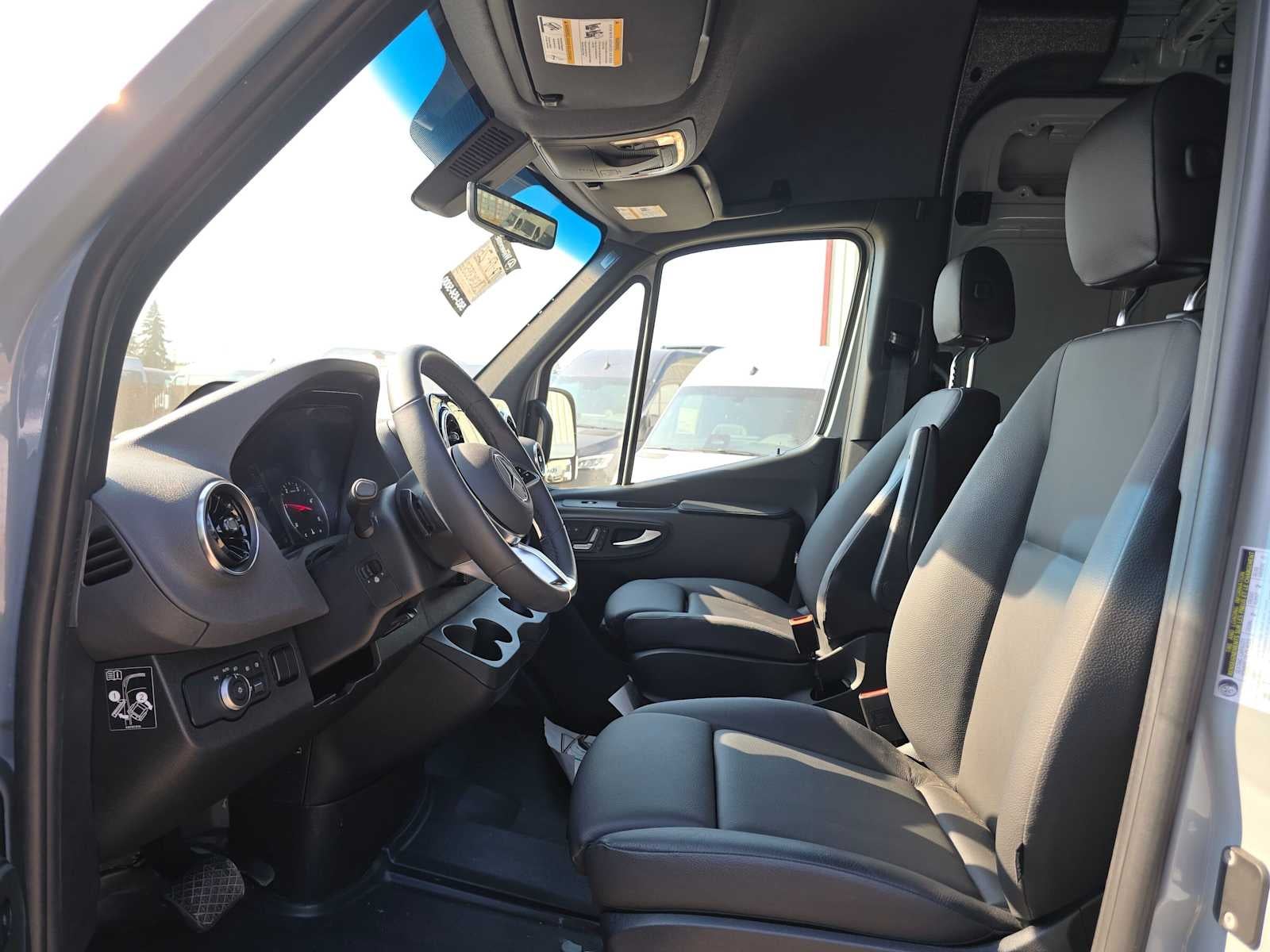 2026 Mercedes-Benz Sprinter 2500 Standard Roof I4 Diesel HO 144 AWD