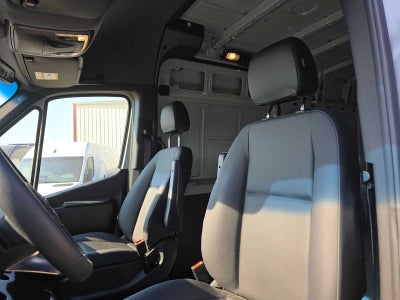 2026 Mercedes-Benz Sprinter 2500 Standard Roof I4 Diesel HO 144 AWD