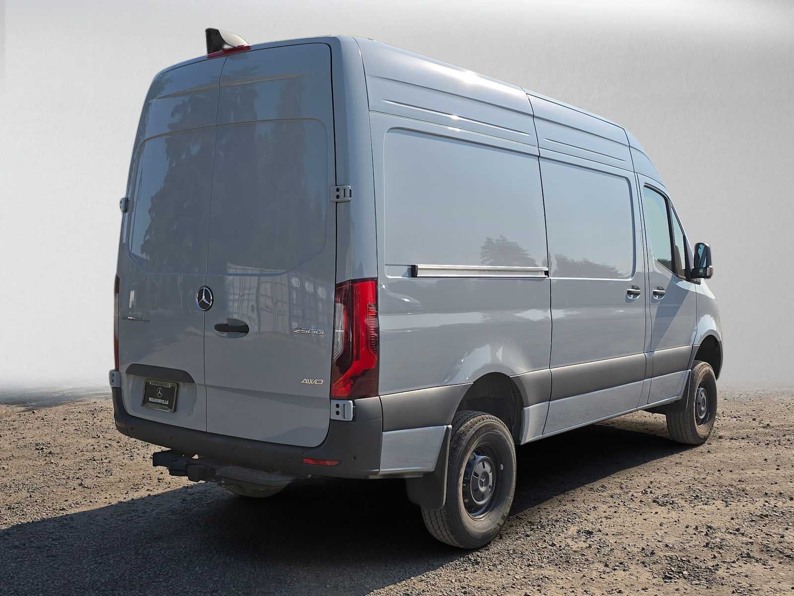2026 Mercedes-Benz Sprinter 2500 Standard Roof I4 Diesel HO 144 AWD