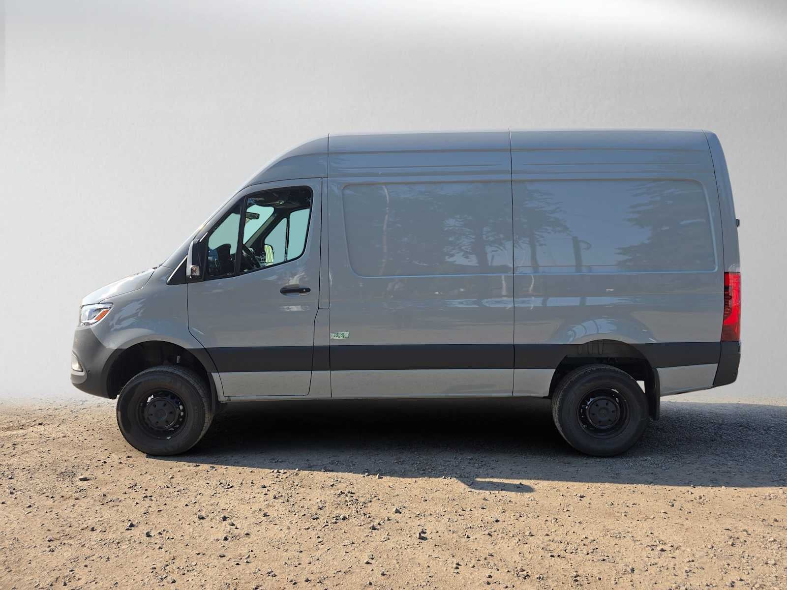 2026 Mercedes-Benz Sprinter 2500 Standard Roof I4 Diesel HO 144 AWD
