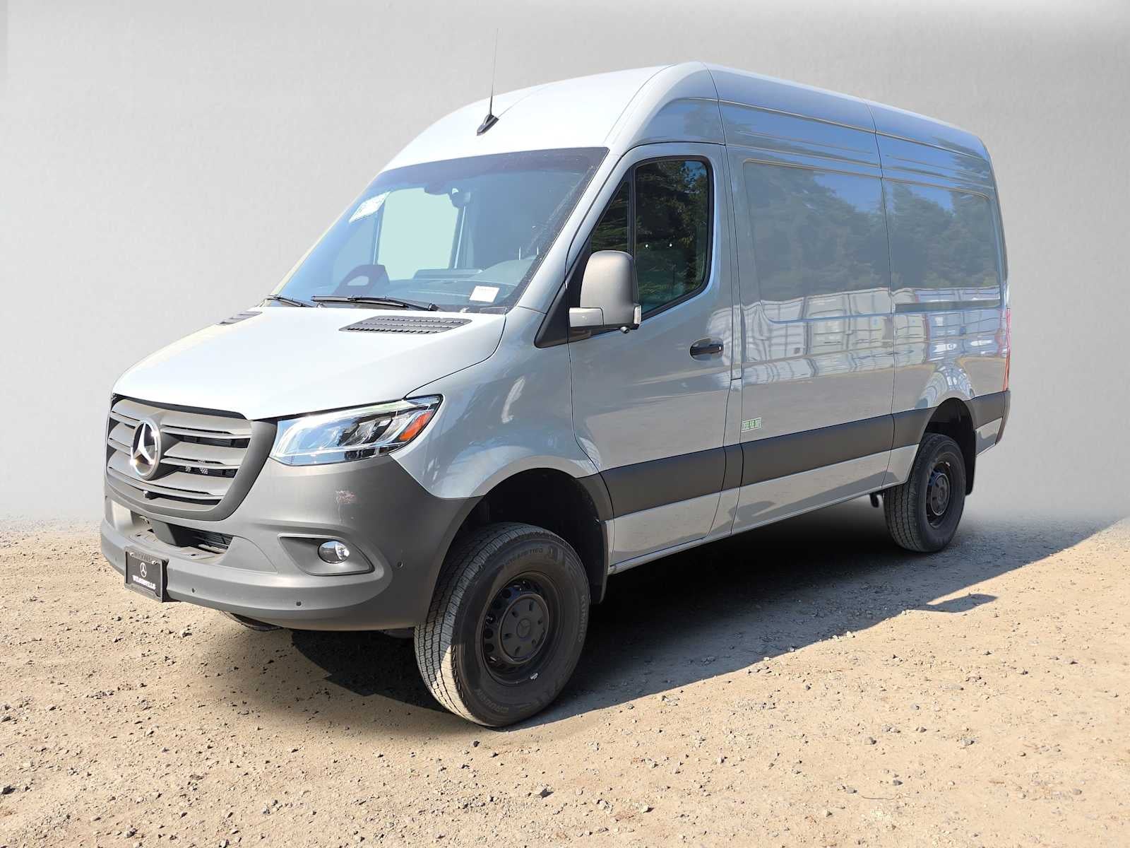 2026 Mercedes-Benz Sprinter 2500 Standard Roof I4 Diesel HO 144 AWD