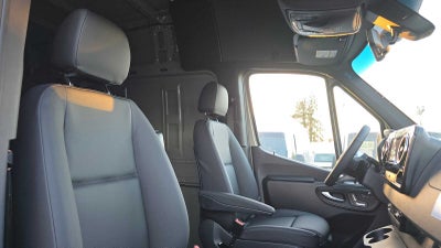 2026 Mercedes-Benz Sprinter 2500 Standard Roof I4 Diesel HO 144" AWD