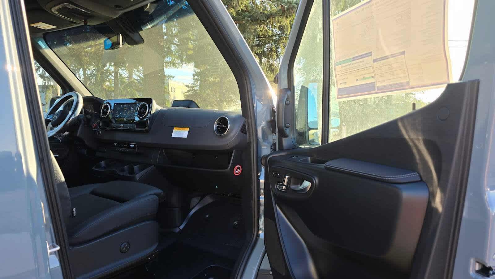 2026 Mercedes-Benz Sprinter 2500 Standard Roof I4 Diesel HO 144" AWD