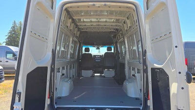 2026 Mercedes-Benz Sprinter 2500 Standard Roof I4 Diesel HO 144 AWD