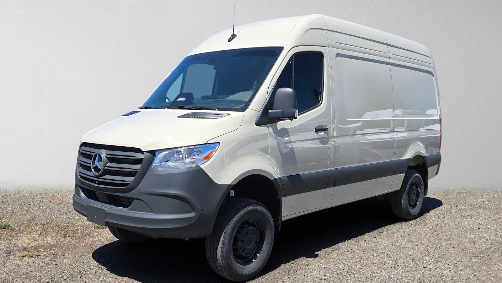 2026 Mercedes-Benz Sprinter 2500 Standard Roof I4 Diesel HO 144 AWD