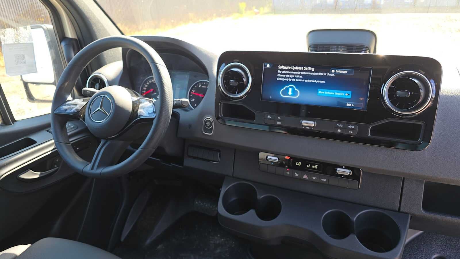 2025 Mercedes-Benz Sprinter Cargo Van 2500 Standard Roof I4 Diesel HO 144 AWD