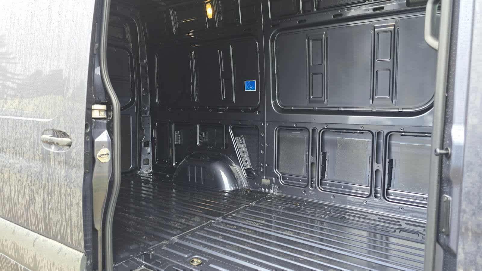 2026 Mercedes-Benz Sprinter 2500 Standard Roof I4 Diesel HO 144 AWD