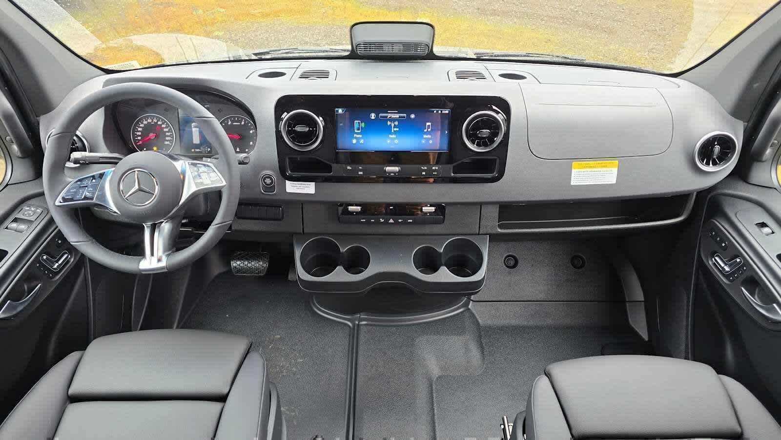 2026 Mercedes-Benz Sprinter 2500 Standard Roof I4 Diesel HO 144 AWD