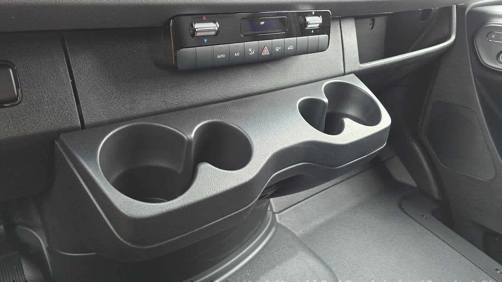 2026 Mercedes-Benz Sprinter 2500 Standard Roof I4 Diesel HO 144 AWD