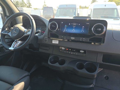 2026 Mercedes-Benz Sprinter 2500 Standard Roof I4 Diesel HO 144 AWD